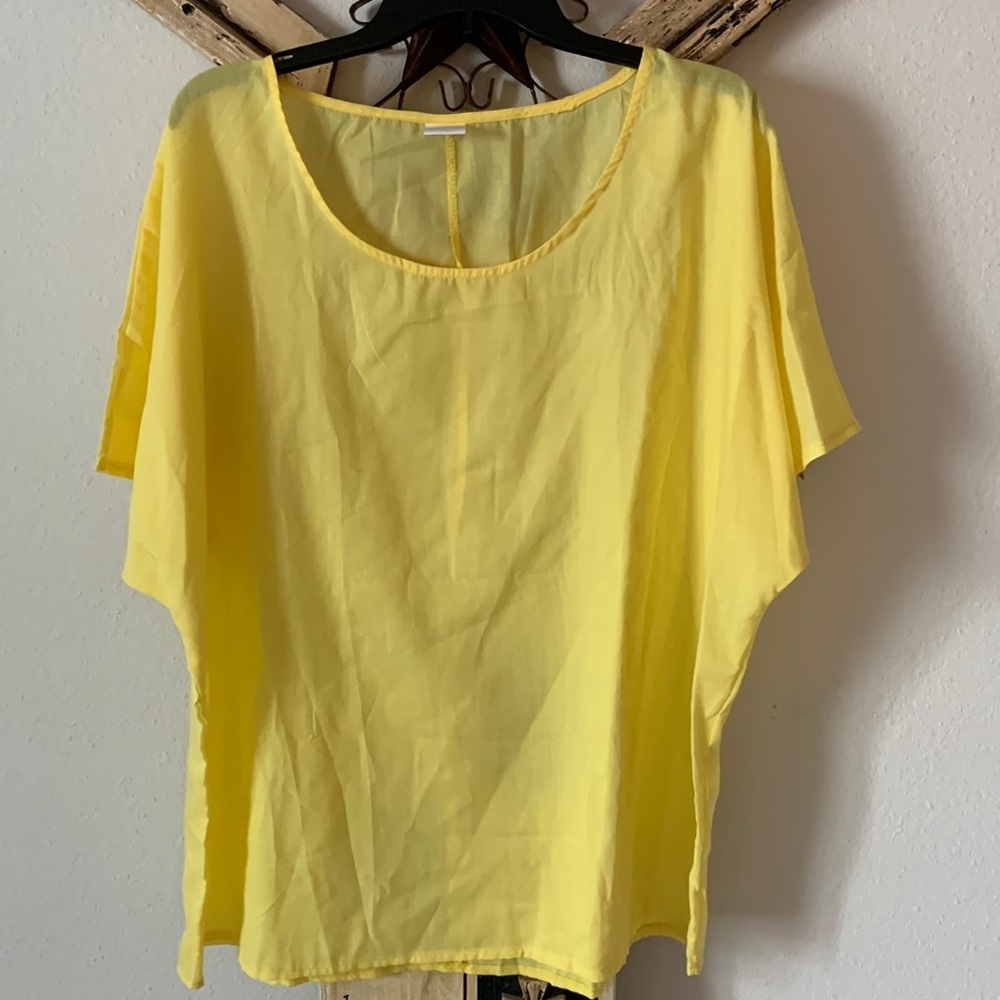 🆓🆓🆓Free w/ Purchase 🆓🆓🆓Ladies Top